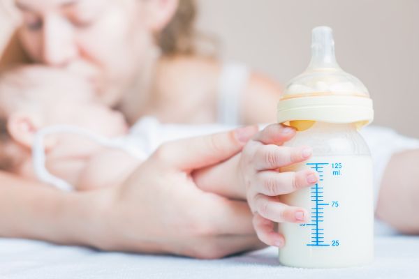 גמילה מבקבוק בלילה: המדריך המלא להורים עייפים
