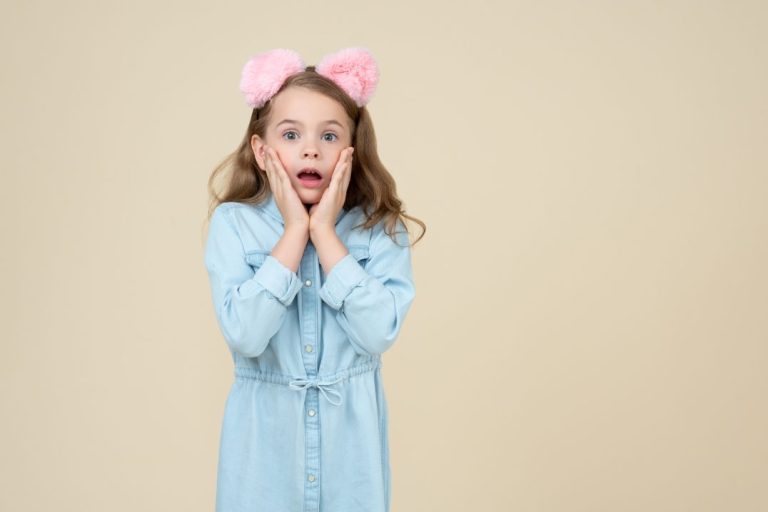 איך לתווך לילדים את המצב הביטחוני: טילים, אזעקות ושהייה בממ'ד